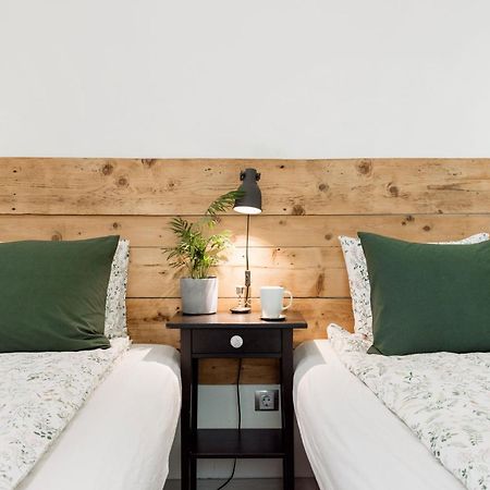 Charming And Unique Apartment With Balcony By The Great Synagogue 부다페스트 외부 사진