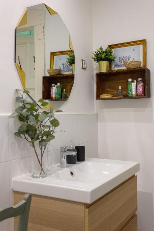 Charming And Unique Apartment With Balcony By The Great Synagogue 부다페스트 외부 사진