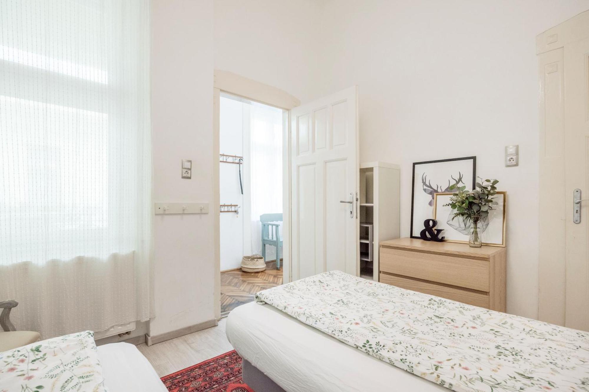 Charming And Unique Apartment With Balcony By The Great Synagogue 부다페스트 외부 사진